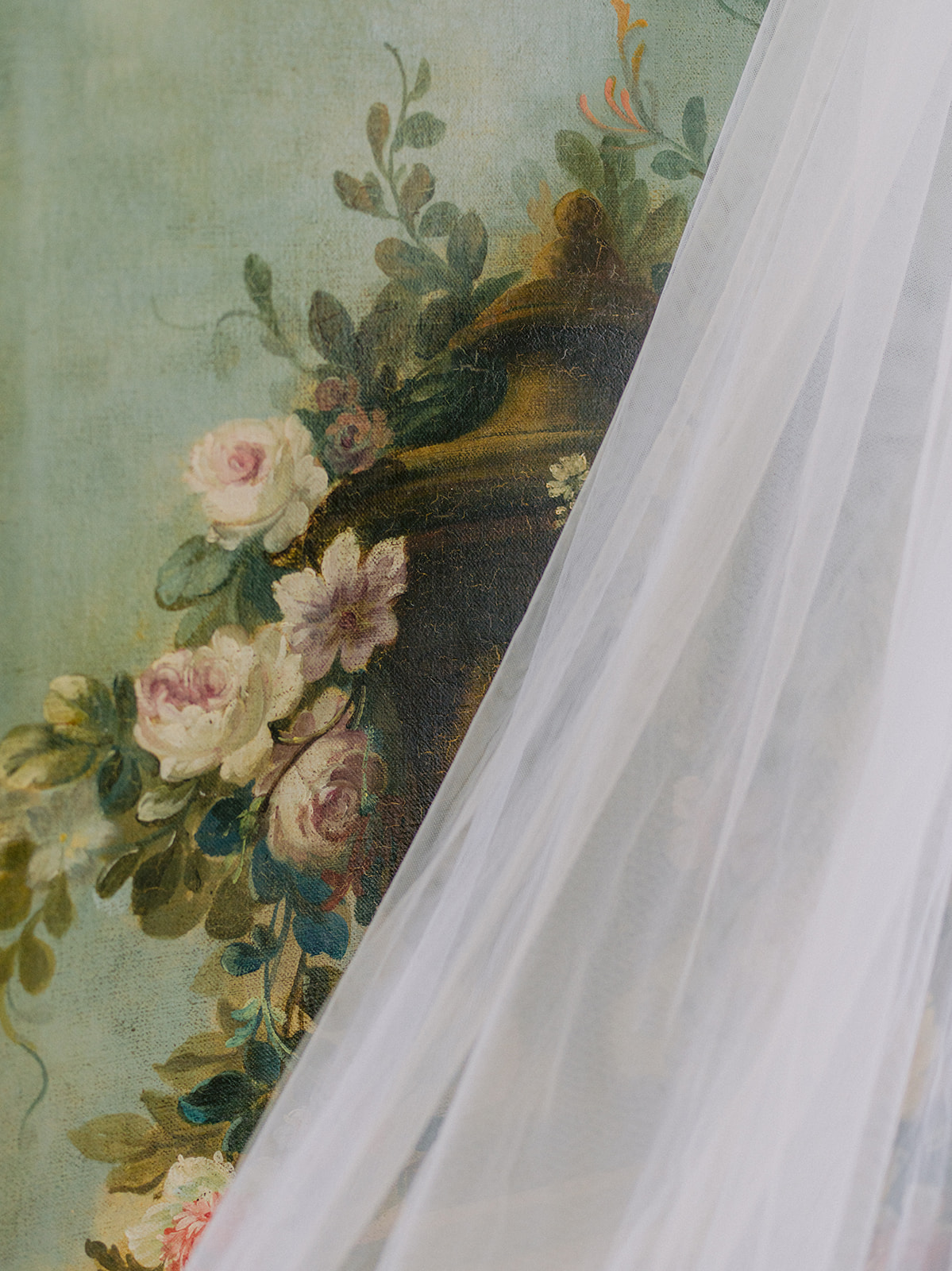 a bride reads a note from her husband